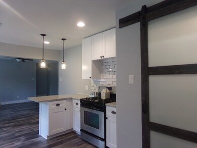 1326 Mosher Ln, Houston, TX 77088 - photo 4