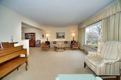 834 S Prospect Ave, Elmhurst, IL 60126 - photo 4