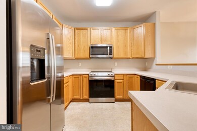 2564 Running Wolf Trail, Odenton, MD 21113 - photo 6