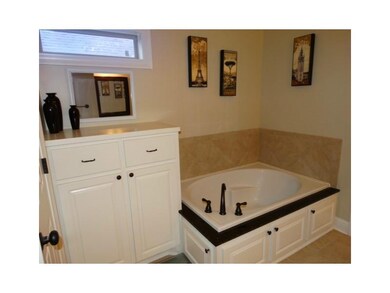 Master Bath/Spa.