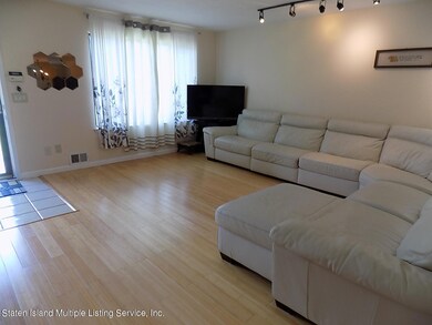 31 Charleston Ave unit 112, Staten Island, NY 10309 - photo 5