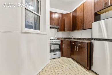 331 E 92nd St unit 3B, New York, NY 10128 - photo 3