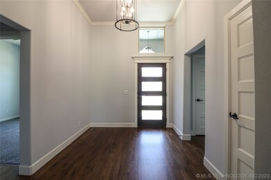 foyer - Solid Oak Wood Floor