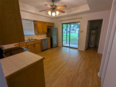 214 Lanham Ct, White Settlement, TX 76108 - photo 4