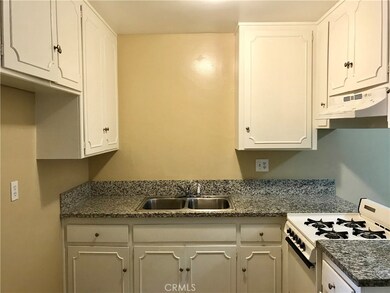 888 N Palm Ave unit 6, Upland, CA 91786 - photo 5