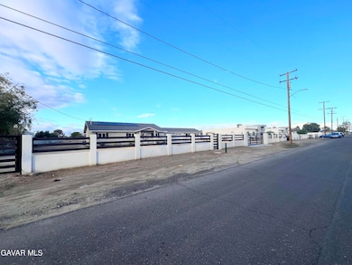 9737 E Avenue Q-4, Palmdale, CA 93591 - photo 2