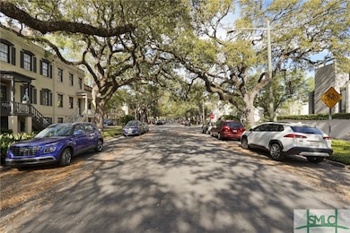 409 E Jones St, Savannah, GA 31401 - photo 2