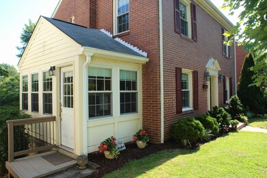 2333 Laburnum Ave SW Roanoke-large-003-0