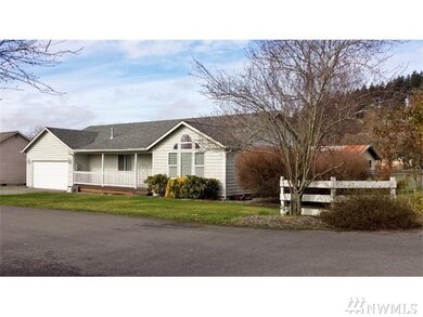 1890 SW Hubbard St, Chehalis, WA 98532 - photo 4
