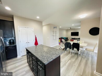 41 Orchid Ln unit 2 UPPER LVL NO BSMT, Stafford, VA 22554 - photo 4