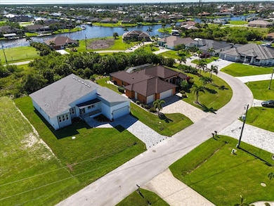 8181 Tecumseh Cir, Port Charlotte, FL 33981 - photo 3