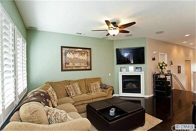 LARGE OPEN LIVING ROOM