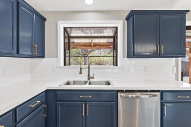 1530 SW 21st Place, Redmond, OR 97756 - photo 4