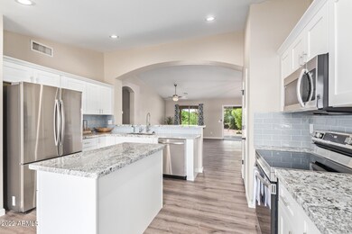 25050 S Desert Trail Ct, Sun Lakes, AZ 85248 - photo 4