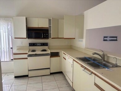 9332 Laurel Green Dr, Boynton Beach, FL 33437 - photo 2