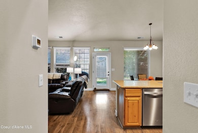 934 W Willow Lake Loop, Coeur D Alene, ID 83815 - photo 5