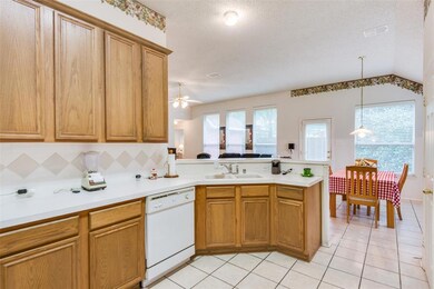 2309 Great Bear Ln, Denton, TX 76210 - photo 7