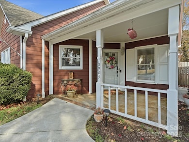 10923 Gladewater Dr, Matthews, NC 28105 - photo 4