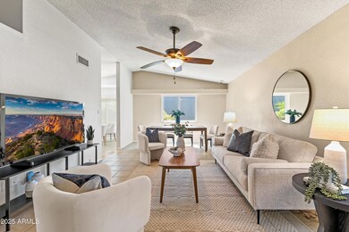 6819 E Grandview Family Dining