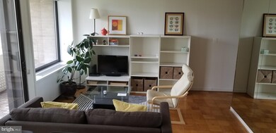 Tiber Island unit N-410, Washington, DC 20024 - photo 6