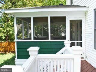 222 Moore Ave SE, Vienna, VA 22180 - photo 5