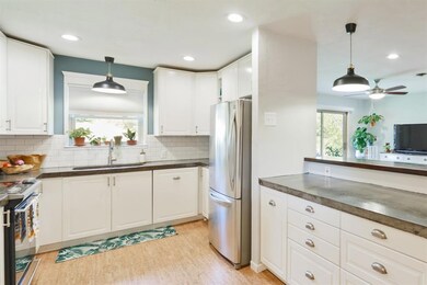 1610 S Cliff St, Decatur, TX 76234 - photo 5