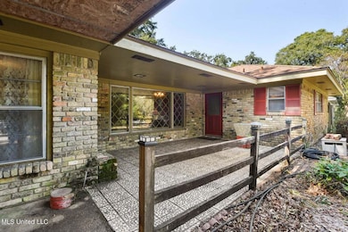 Exterior Entry