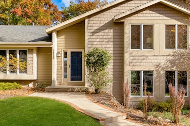 34352 Valley Rd, Oconomowoc, WI 53066 - photo 5