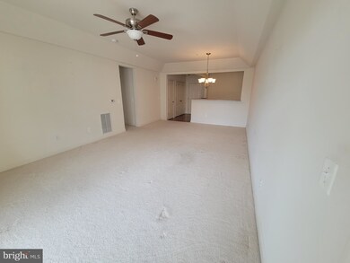 8616 Wintergreen Ct unit 208, Odenton, MD 21113 - photo 6