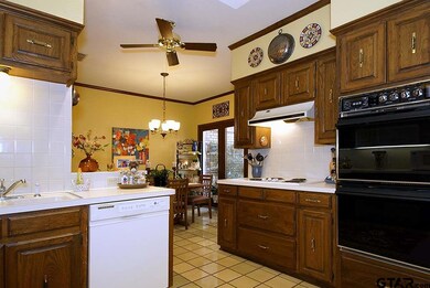 3304 Saint James Ct, Tyler, TX 75701 - photo 6