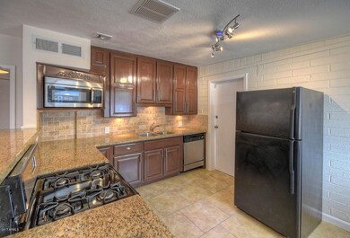 2937 E Osborn Rd Phoenix AZ-large-007-15