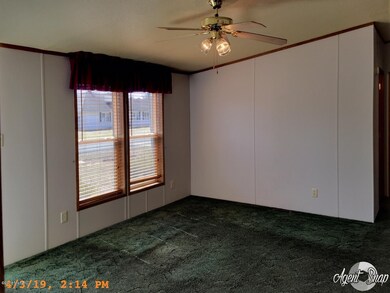 little paw paw livingroom