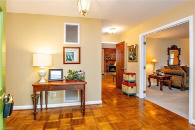 2680 Sandtrap Ln, Asheboro, NC 27205 - photo 4