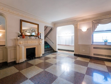 Saunders Court unit 2B, Rego Park, NY 11374 - photo 3