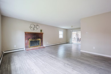 4 Pioneer Dr, Nashua, NH 03062 - photo 2