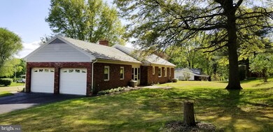 145 Gerald Ave, Orwigsburg, PA 17961 - photo 4