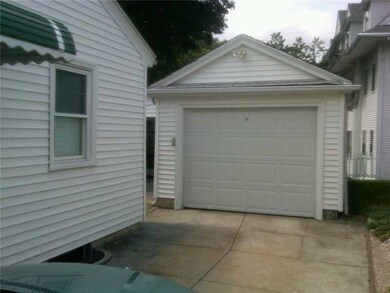 28 Lyndhurst Ave, Providence, RI 02908 - photo 3