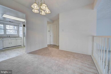 8985 Bonham Cir, Manassas, VA 20110 - photo 5