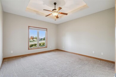 4602 143rd St, Urbandale, IA 50323 - photo 5