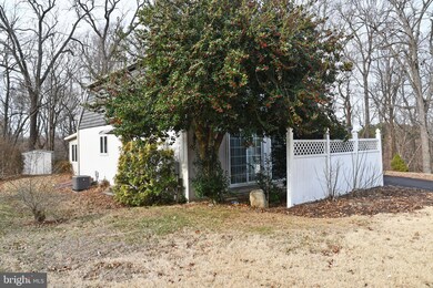 408 Delaware Ave, Elkton, MD 21921 - photo 4