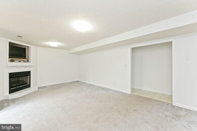 355 Montgomery Cir, Stephens City, VA 22655 - photo 7