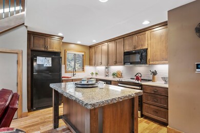 56992 Antelope Ln unit 6, Bend, OR 97707 - photo 4