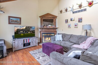 06-4600-Glenberry-Dr-WindowStill-Real-Es