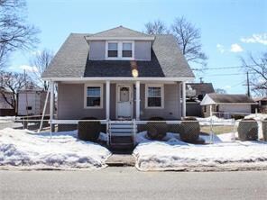 161 Columbine Ave, Pawtucket, RI 02861 - photo 2