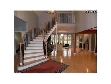 9672 Amberwood Ct, Broadview Heights, OH 44147 - photo 2