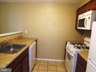 224 W Monument St unit 2R, Baltimore, MD 21201 - photo 6