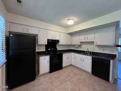 617 Safran Ct unit B, Raleigh, NC 27606 - photo 3