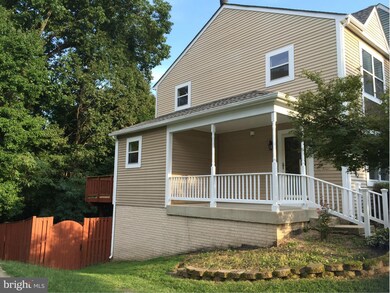 15201 Valley Stream Dr, Woodbridge, VA 22191 - photo 2