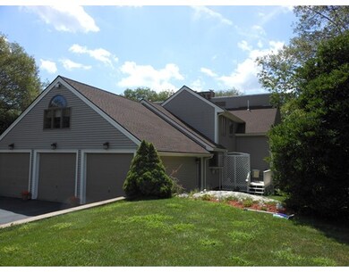 266 Palisades Cir, Stoughton, MA 02072 - photo 6