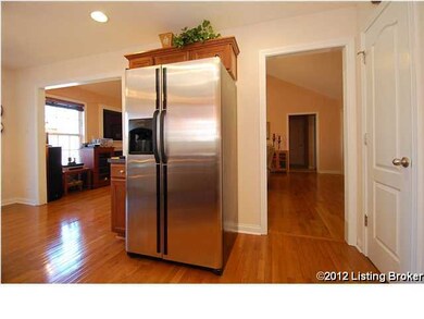 6913 Catalpa Springs Dr, Louisville, KY 40228 - photo 6